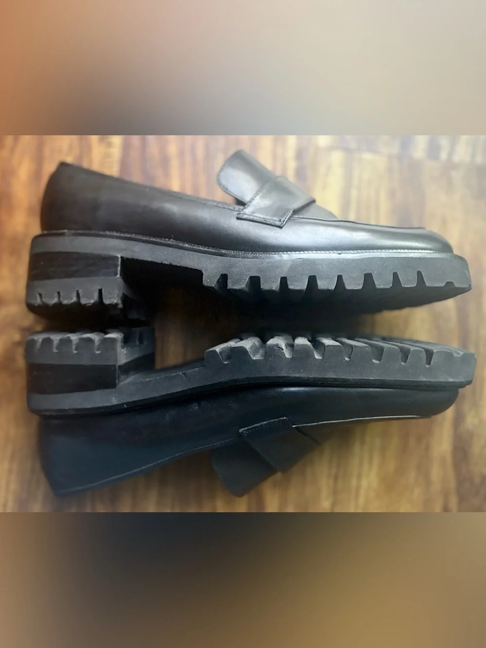 Aerosoles Ronnie lug sole slip-on Black Leather Loafers Womens size 9.5